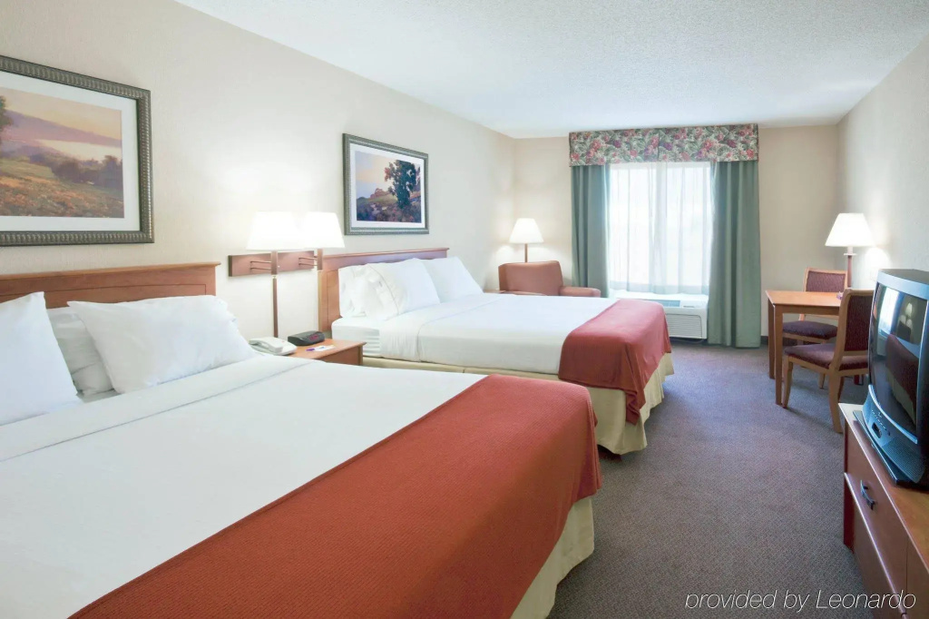 Holiday Inn Express Gas City by IHG