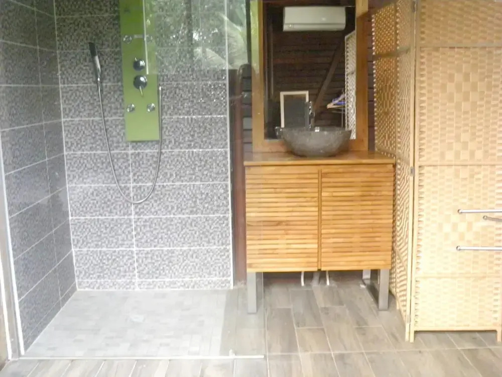 House With 2 Bedrooms in Petit-bourg, With Wonderful Mountain View, Enclosed Garden and Wifi