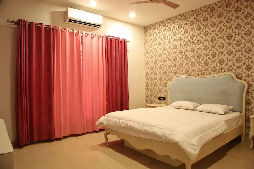 StayEden Luxurious 3BHK Home Theater