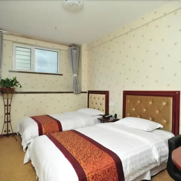 Yuqianchi Business Hotel