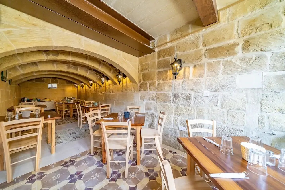 Ta' Pinu B&B