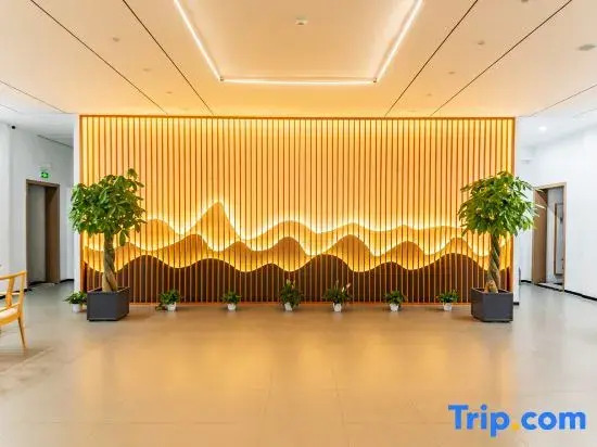 Jiulong Lake Youjianshan B&B
