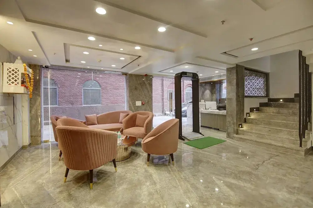 Hotel Kaca Inn - Near New Delhi Railway Station & Connaught Place