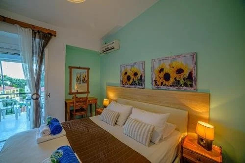 Zeus Pool Apartments