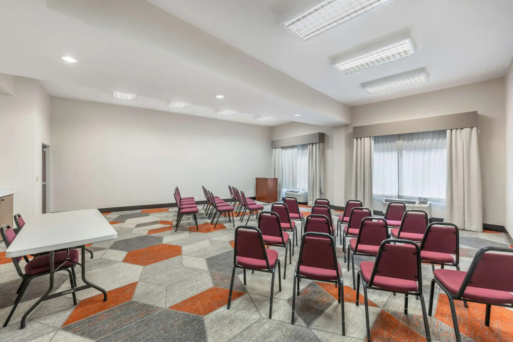 Comfort Suites Redmond Airport