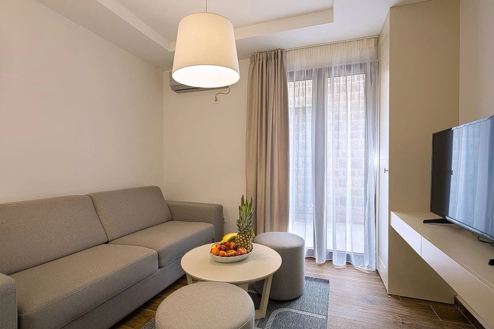 Spaska Apartments