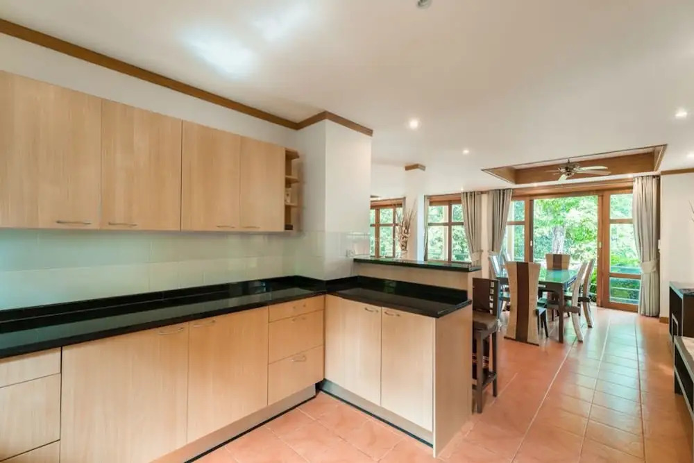6 Bedroom Twin Villas on Beach Front Resort 25/12