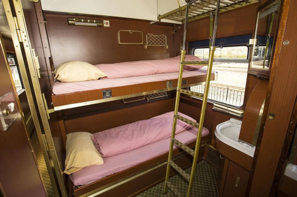 Train Lodge Amsterdam