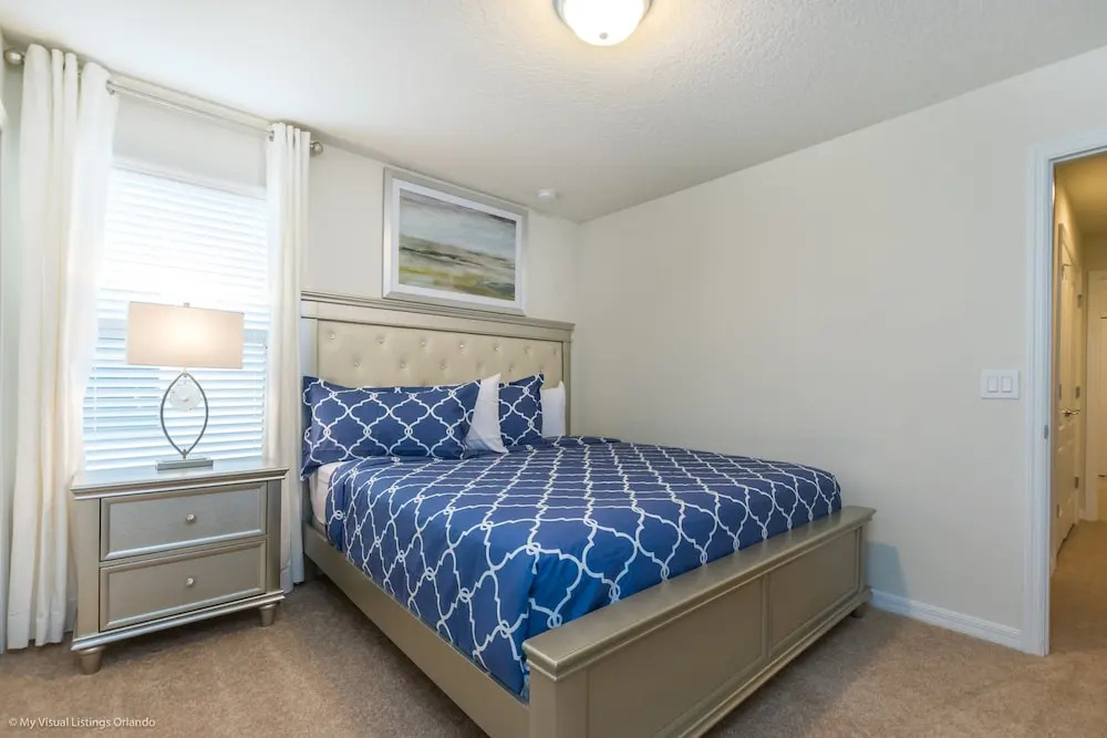 8 BD 6 BH House Villa at West Side