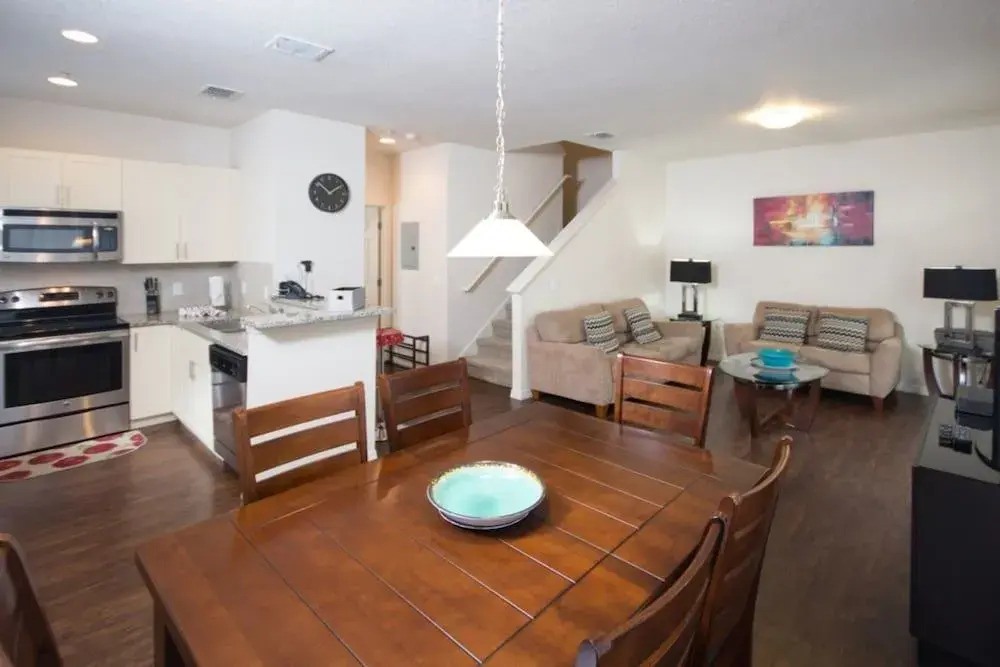 Lucaya Village Townhome with Pool, 6 Mi to Disney