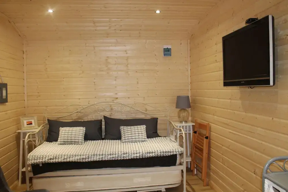 Fianna Log Cabin