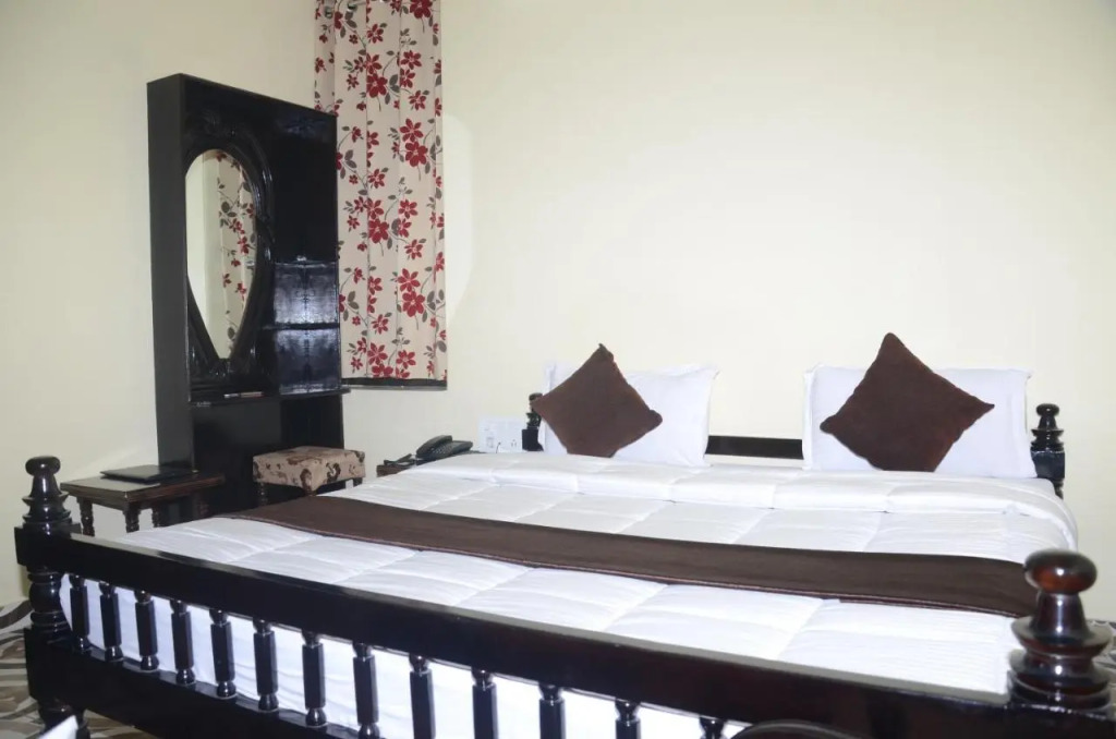 Hotel Grande Residency