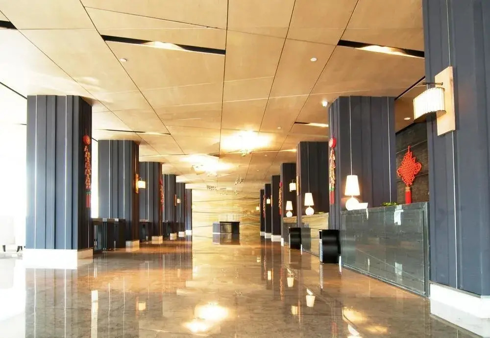 Lizi Hotel