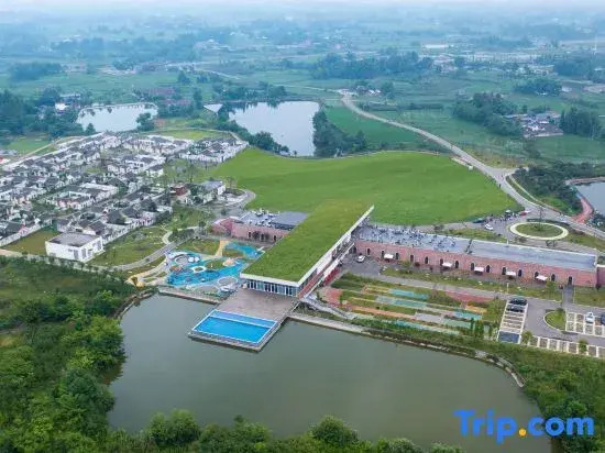 Mianzhu Huaxiang Jiulongshan Yard Hotel