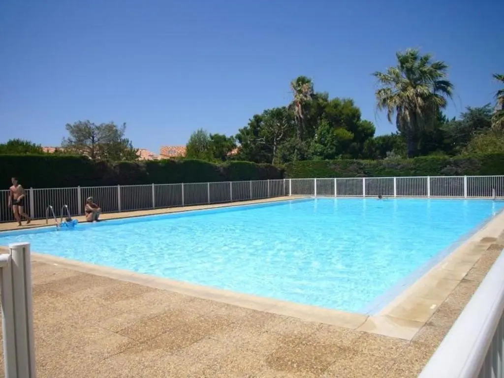 Appartement Six-Fours-les-Plages, 3 pièces, 6 personnes - FR-1-316-90