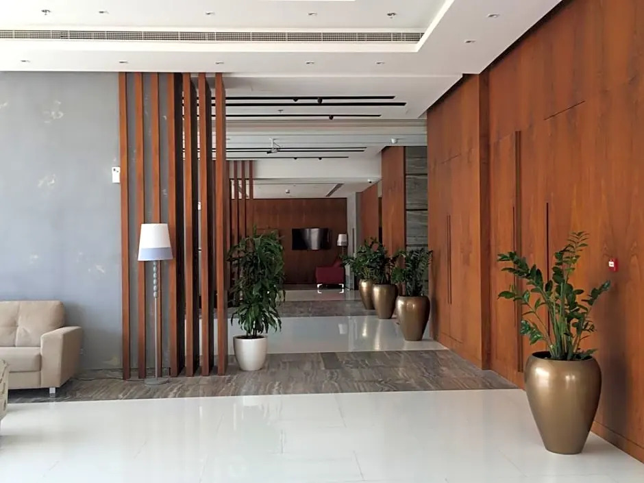 Espace Holiday Homes - Giovanni Boutique Suites 6