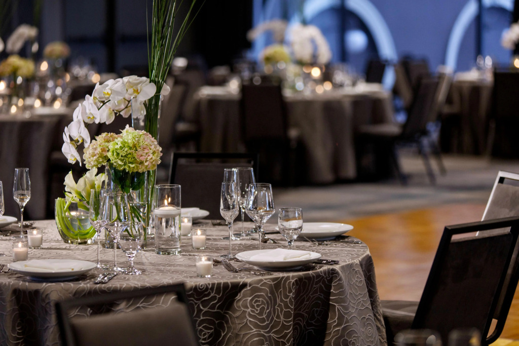 Renaissance Reno Downtown Hotel & Spa