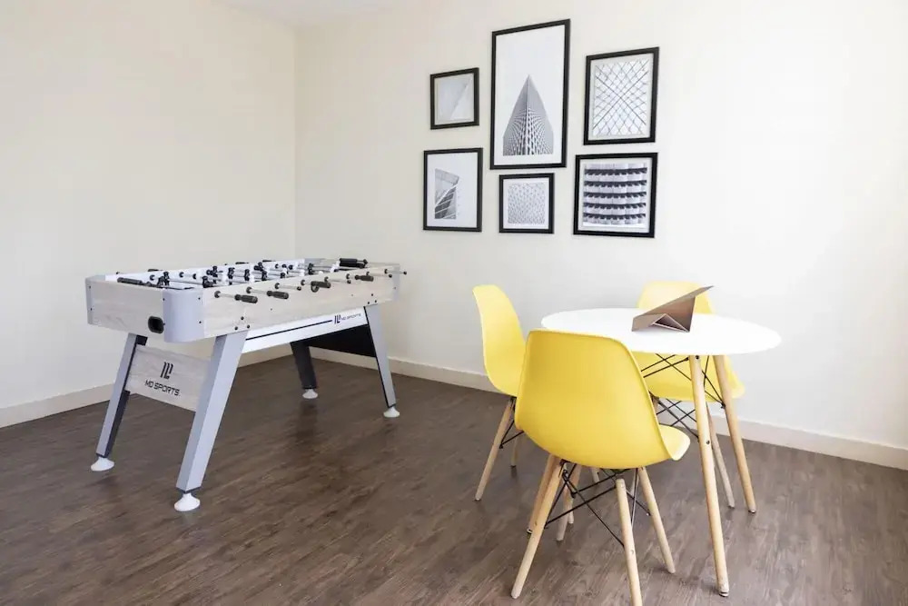 Sunny and Spacious PH Near Santafe Shopping Mall
