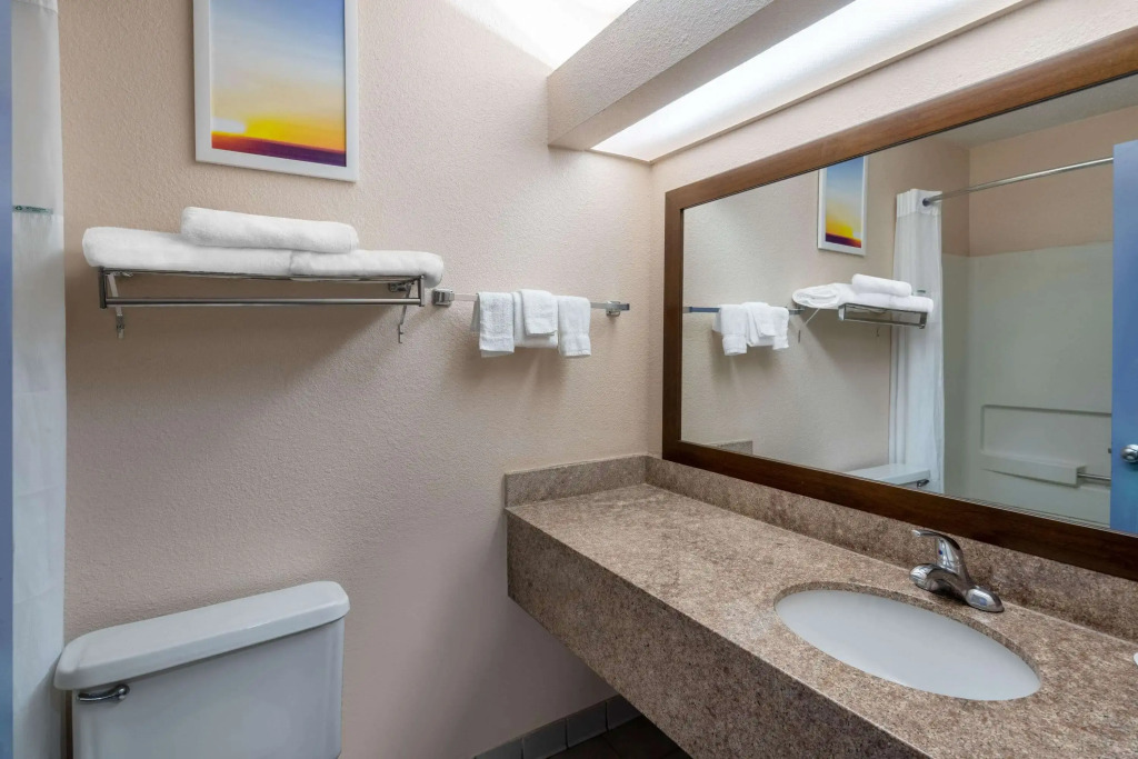 Days Inn by Wyndham Panama City
