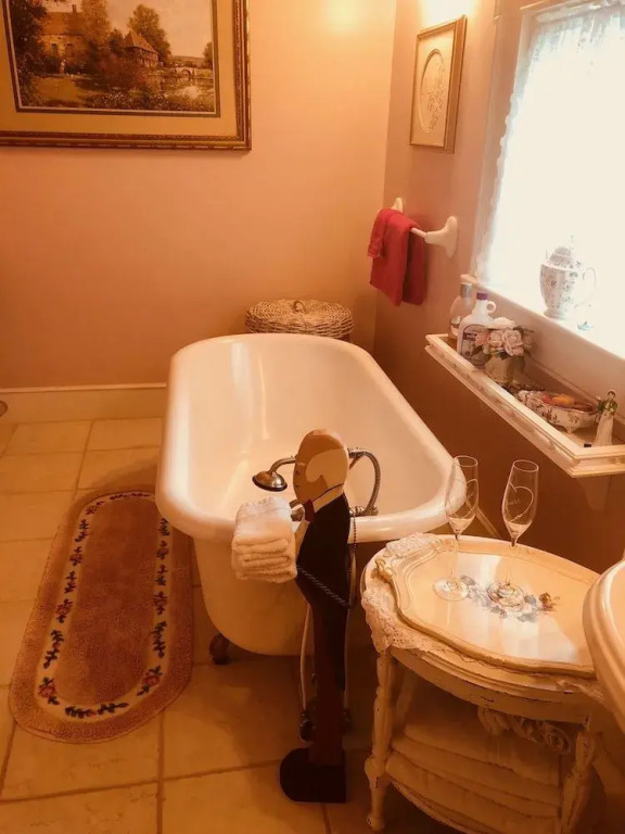 Princess Anne Book Lovers Inn