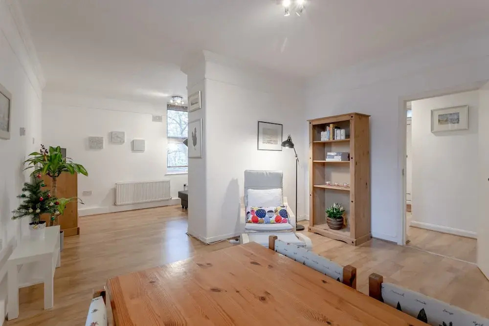 2 Bedroom Apartment in Wapping