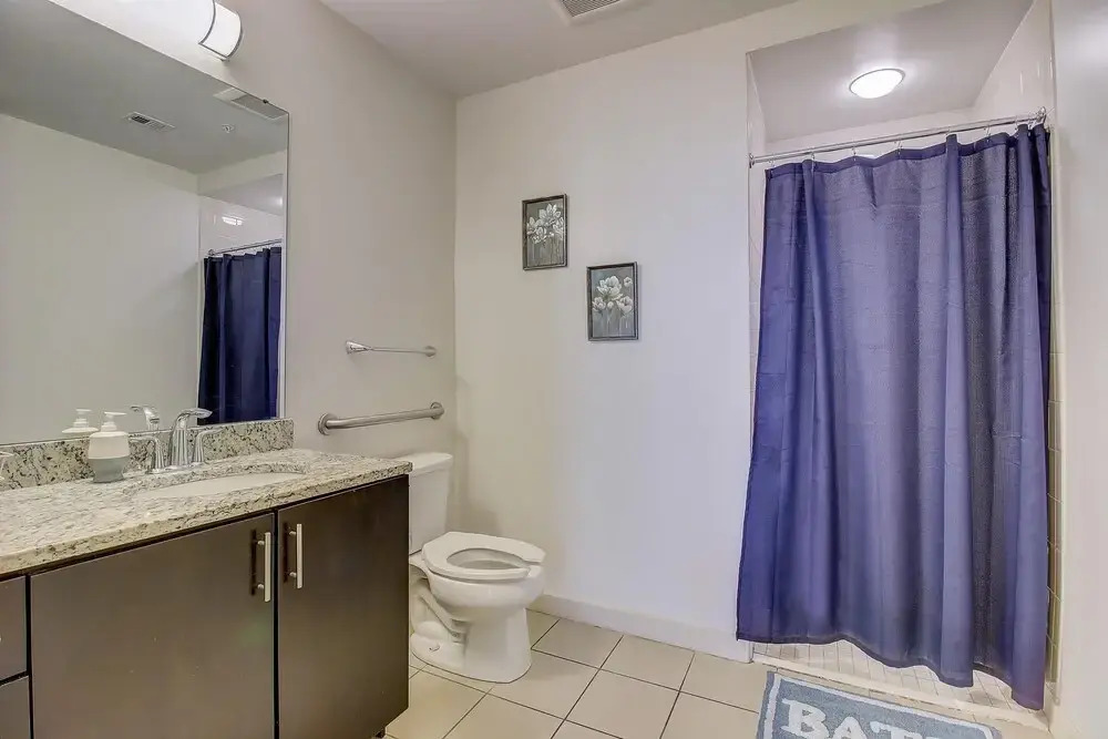 FRONTDESK Skyhouse Apts Uptown Charlotte
