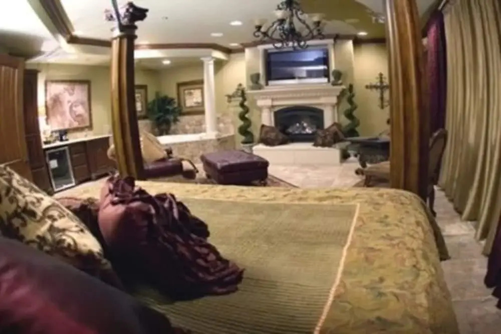 Two Hearts Inn
