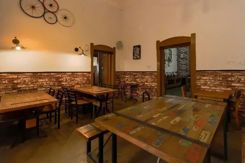 RedDoorz Plus Near Taman Lalu Lintas Bandung