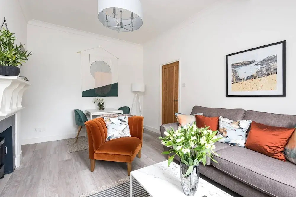 Host Stay Feversham House