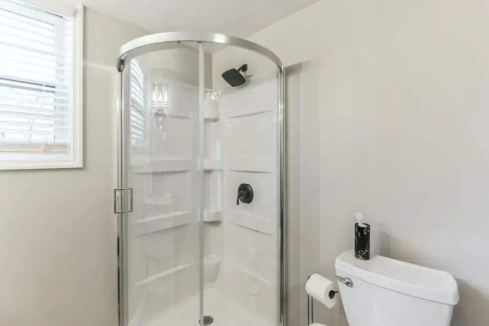 Luxurious 4BR Home, Pet Friendly!