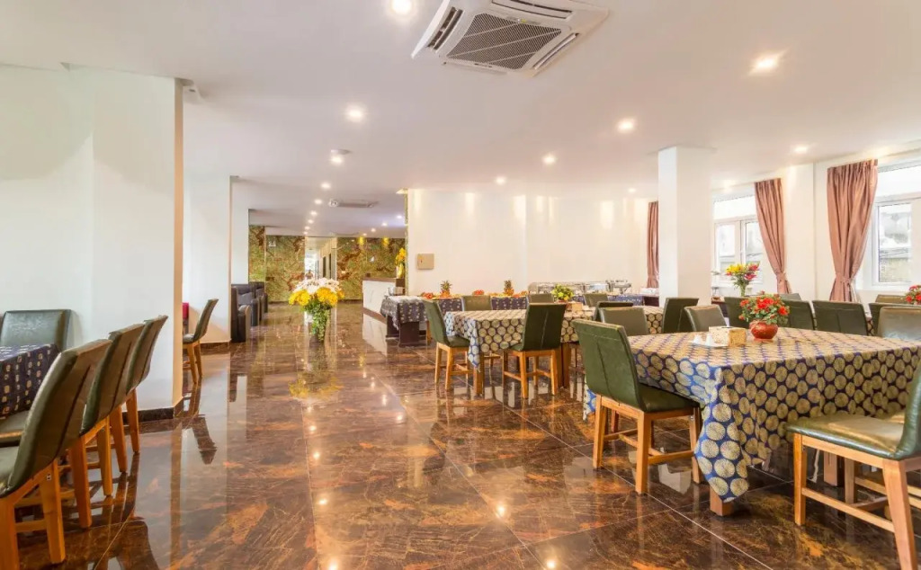 Palm Beach Hotel