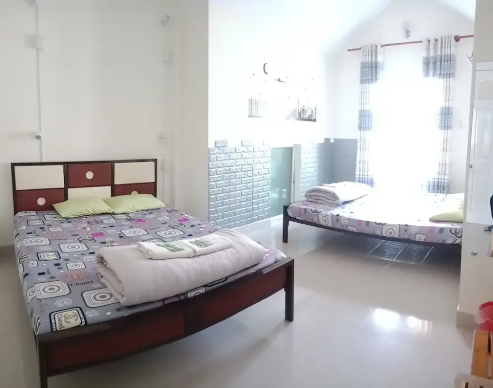 Europe Town Hostel & Bar - Adults Only