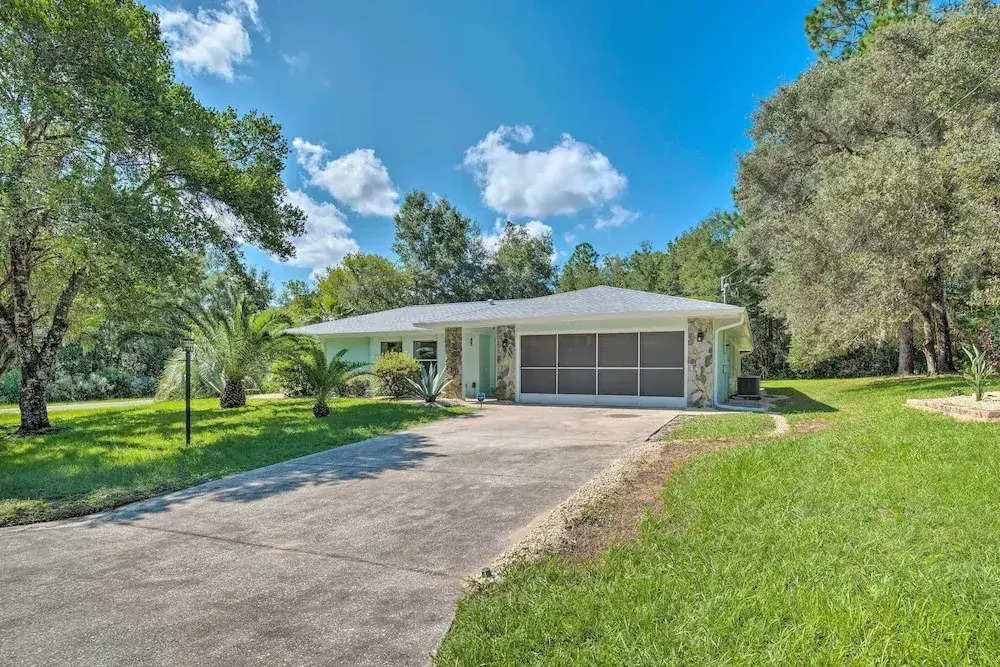Welcoming Citrus Springs Home w/ Heated Pool