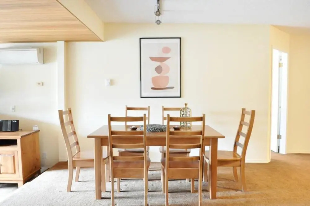 Large 2-bedroom Whistler Condo for up to 6 People w Swimming Pool hot tub