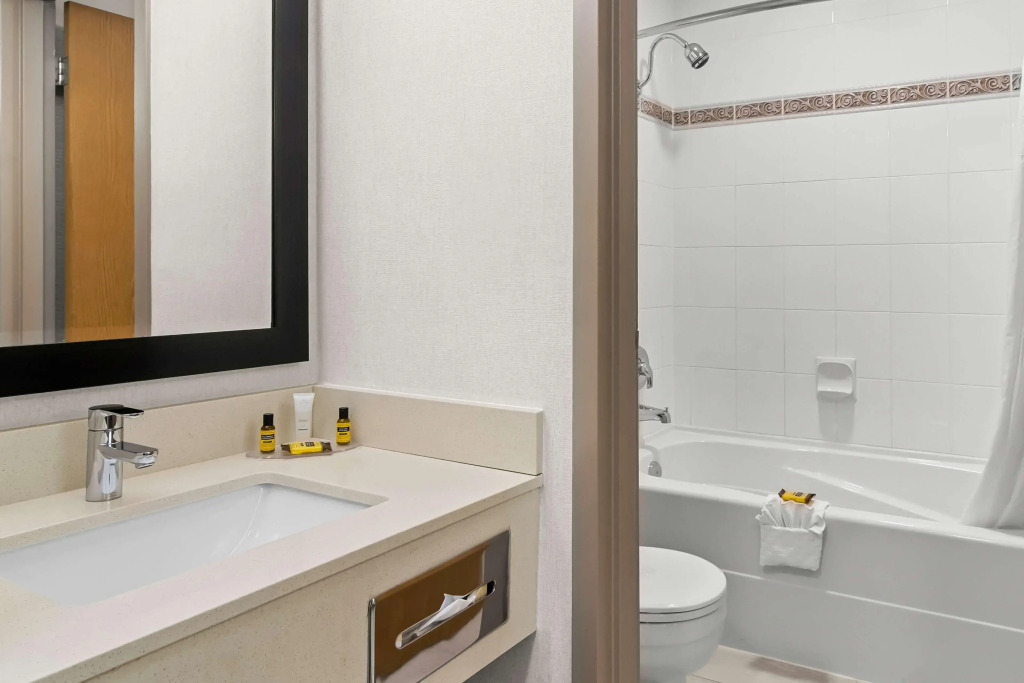 Best Western PLUS Langley Inn