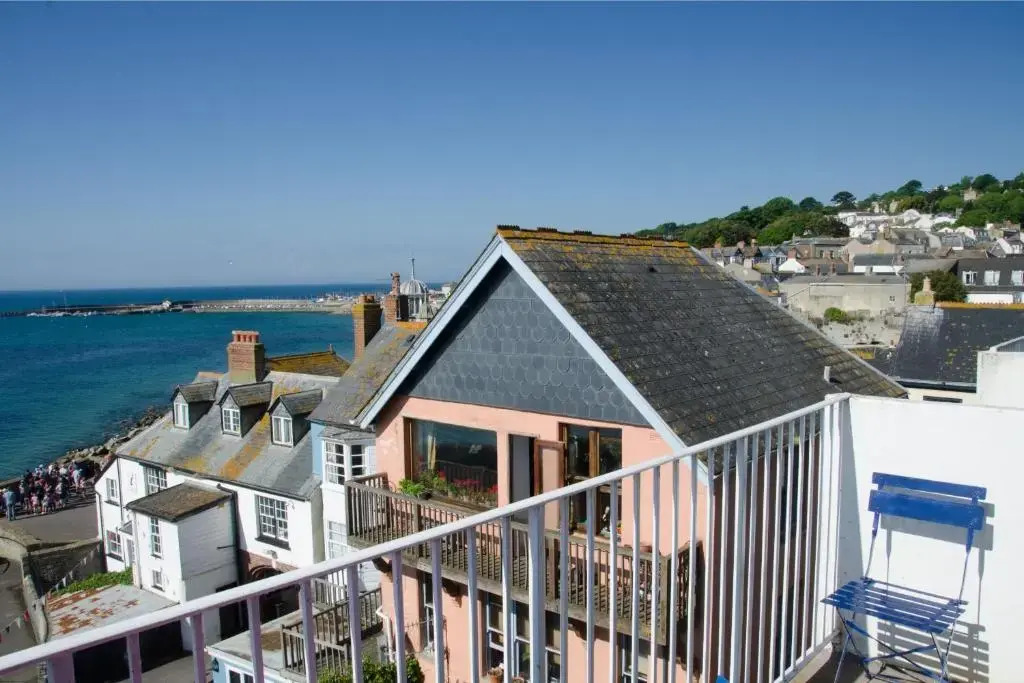 9 Bay View Court