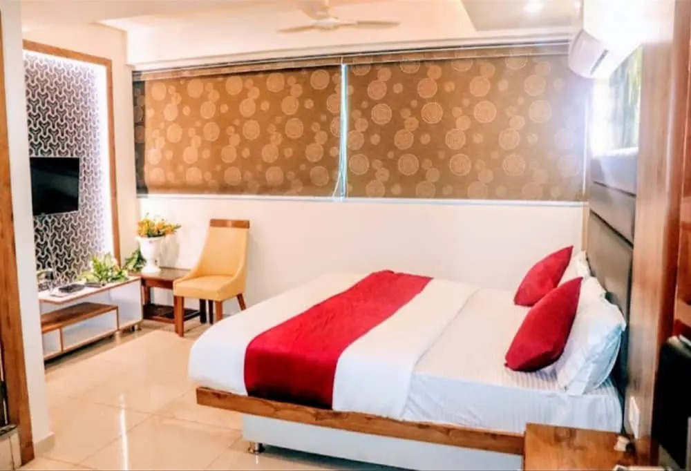 Hotel The Grand