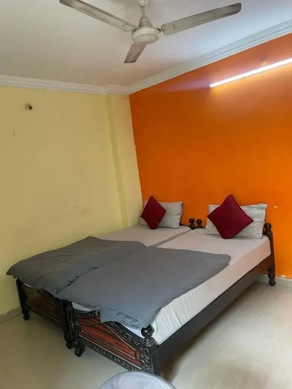 Nandini Guest House