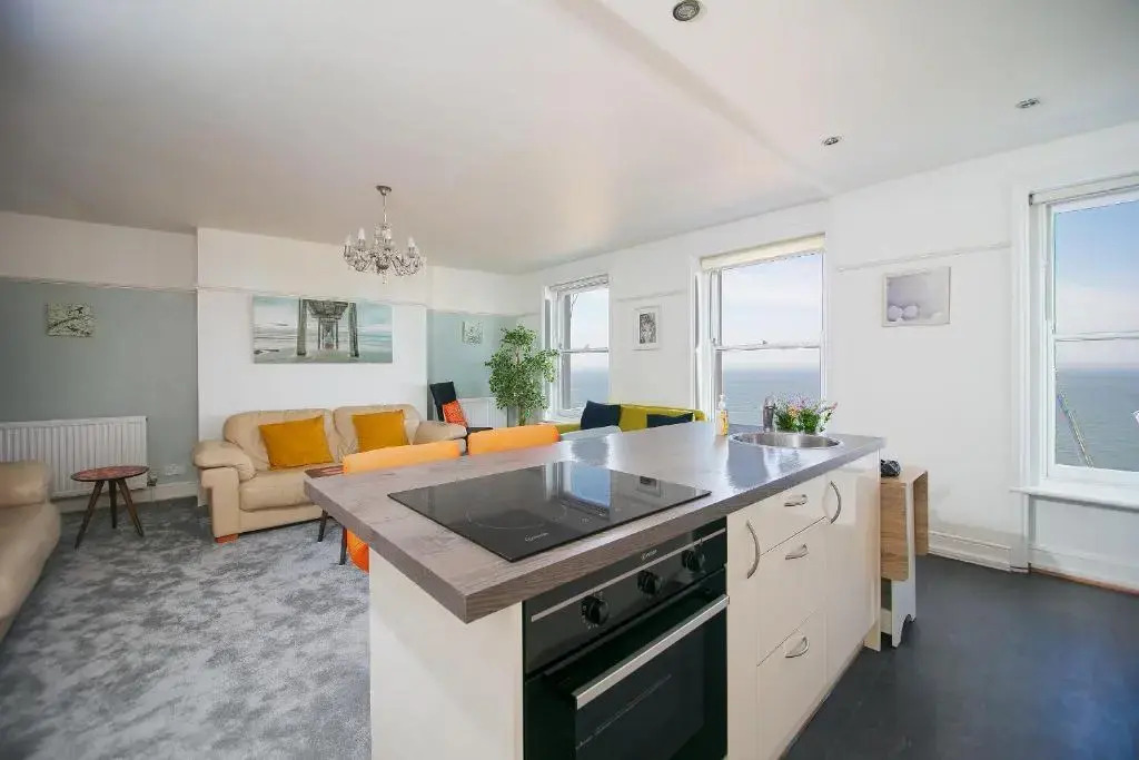Horizon View - Charming sea view apartment in central location