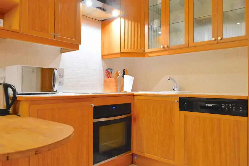 Central , Tube Very Close, 1 Bed