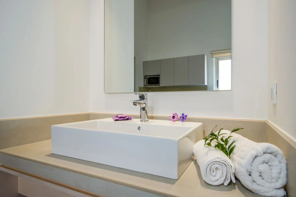 Lotus Hotel Apartments