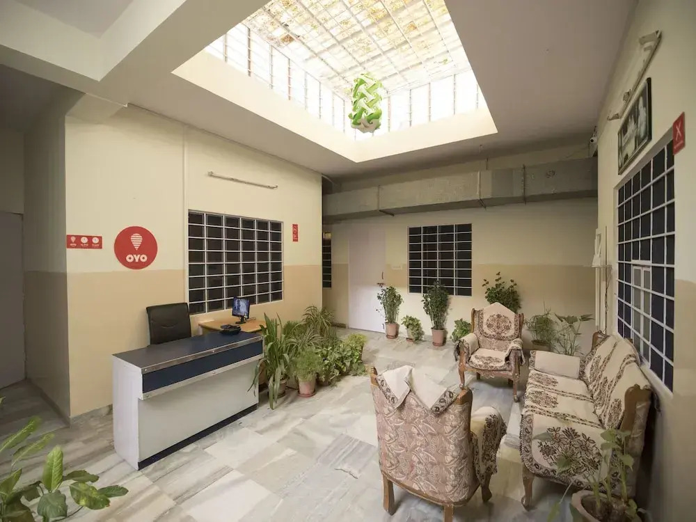 OYO 13790 Hotel Satya Regency