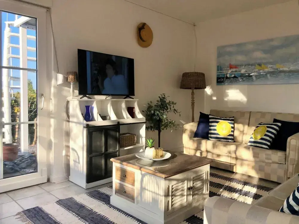 Serene Waterview Retreat 2 Bedrooms in Mönkebude, Germany