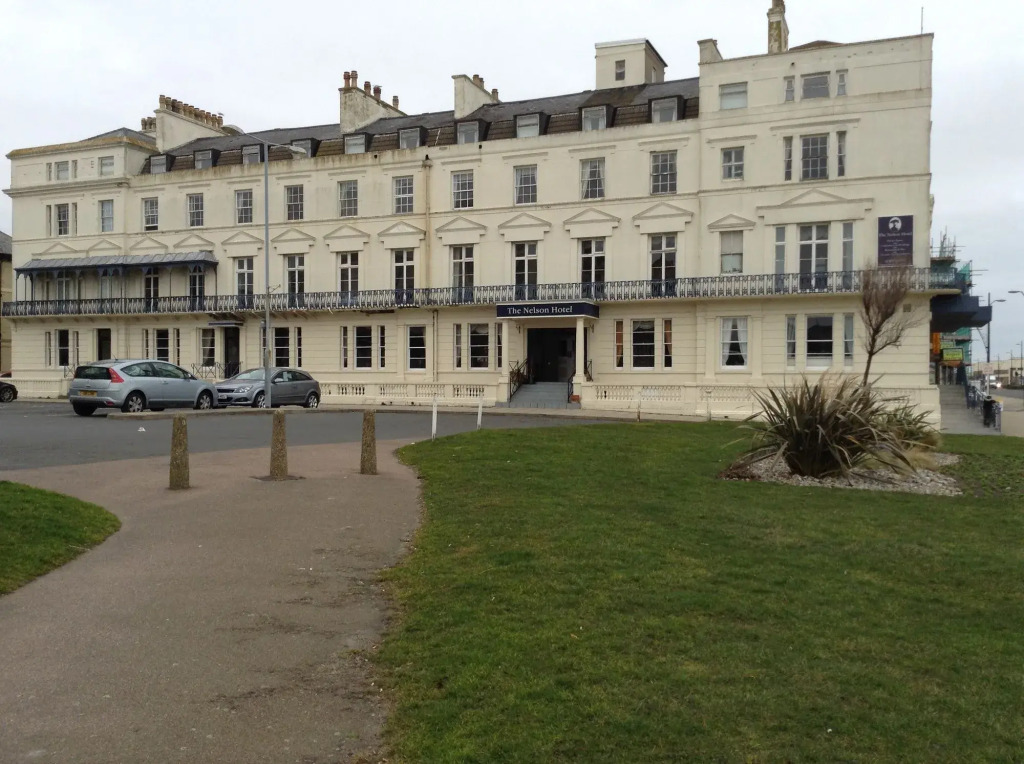 NELSON Hotel