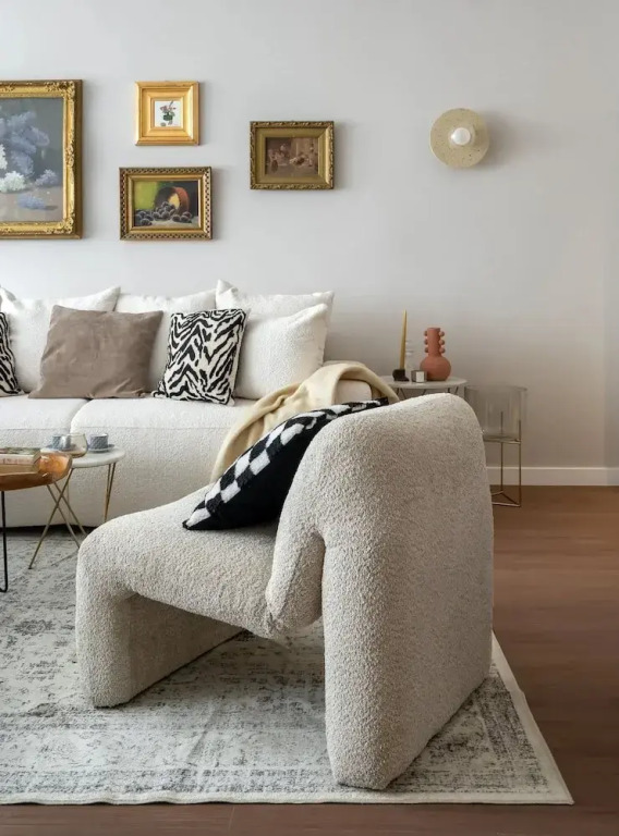 Views of all the Palaces 2BR Stunner