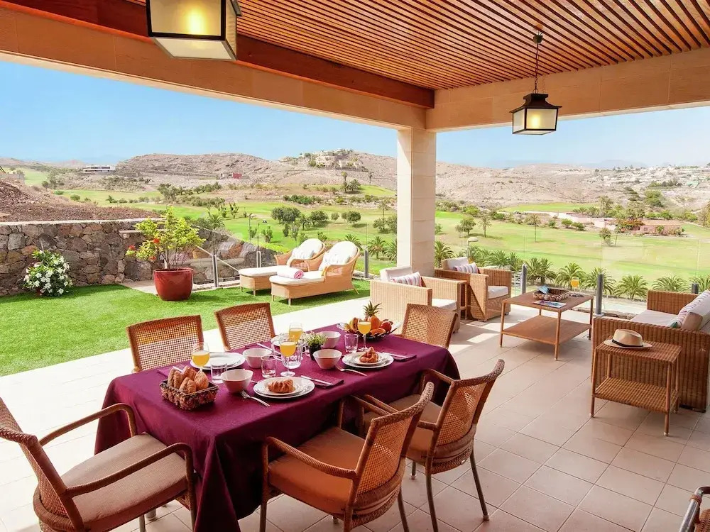 Luxurious Villa in Canary Islands Close to the Seabeach