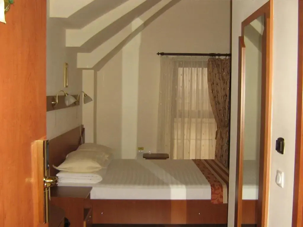 Hotel Transit