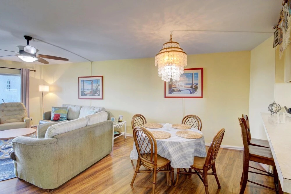 145 El Matador 1 Bedroom Condo by RedAwning