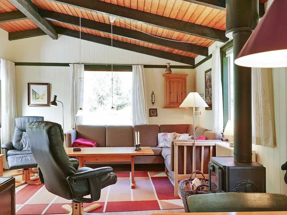 Well-furnished Holiday Home Nearby a Recreational Lake