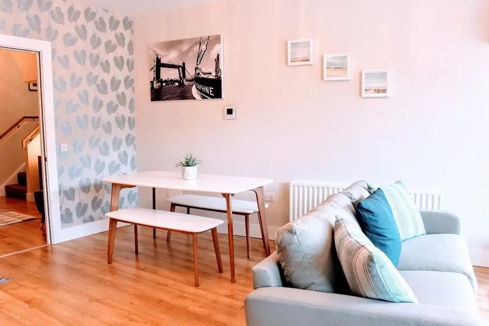 2 Bedroom Apartment In The Heart Of The City